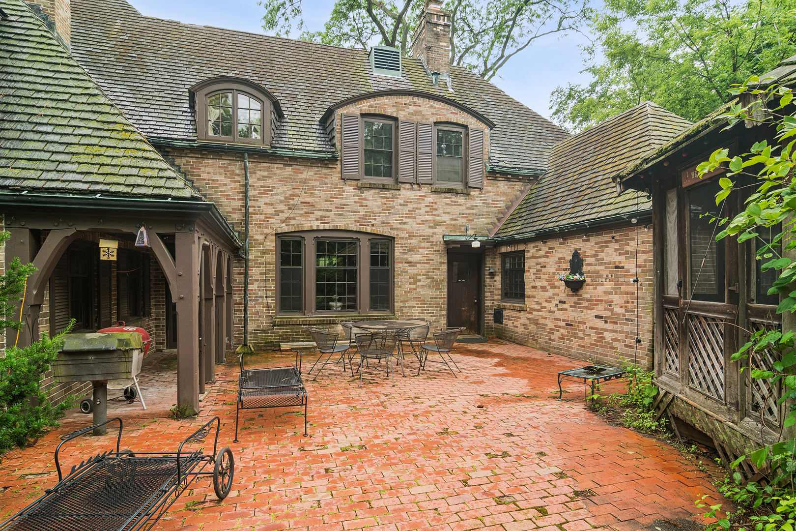 102 Pine Road