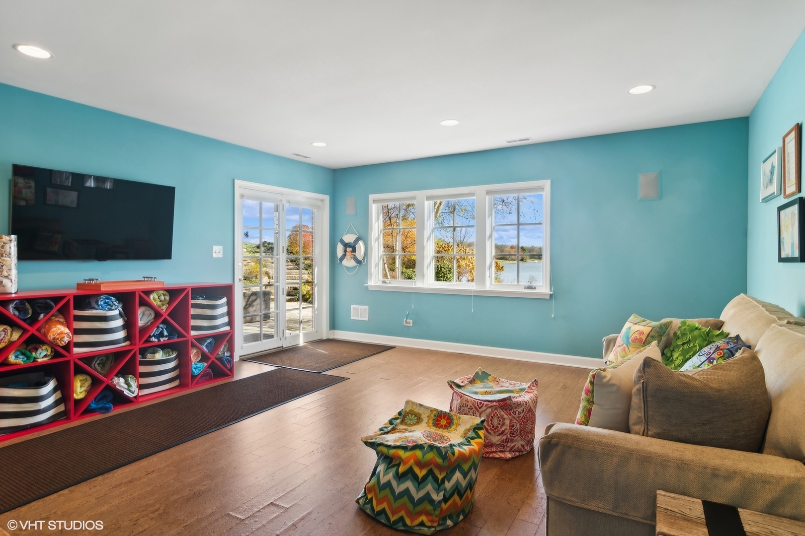 65 ROUND BARN Road