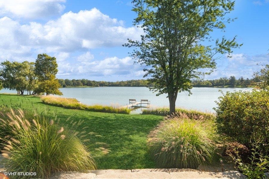 65 ROUND BARN Road