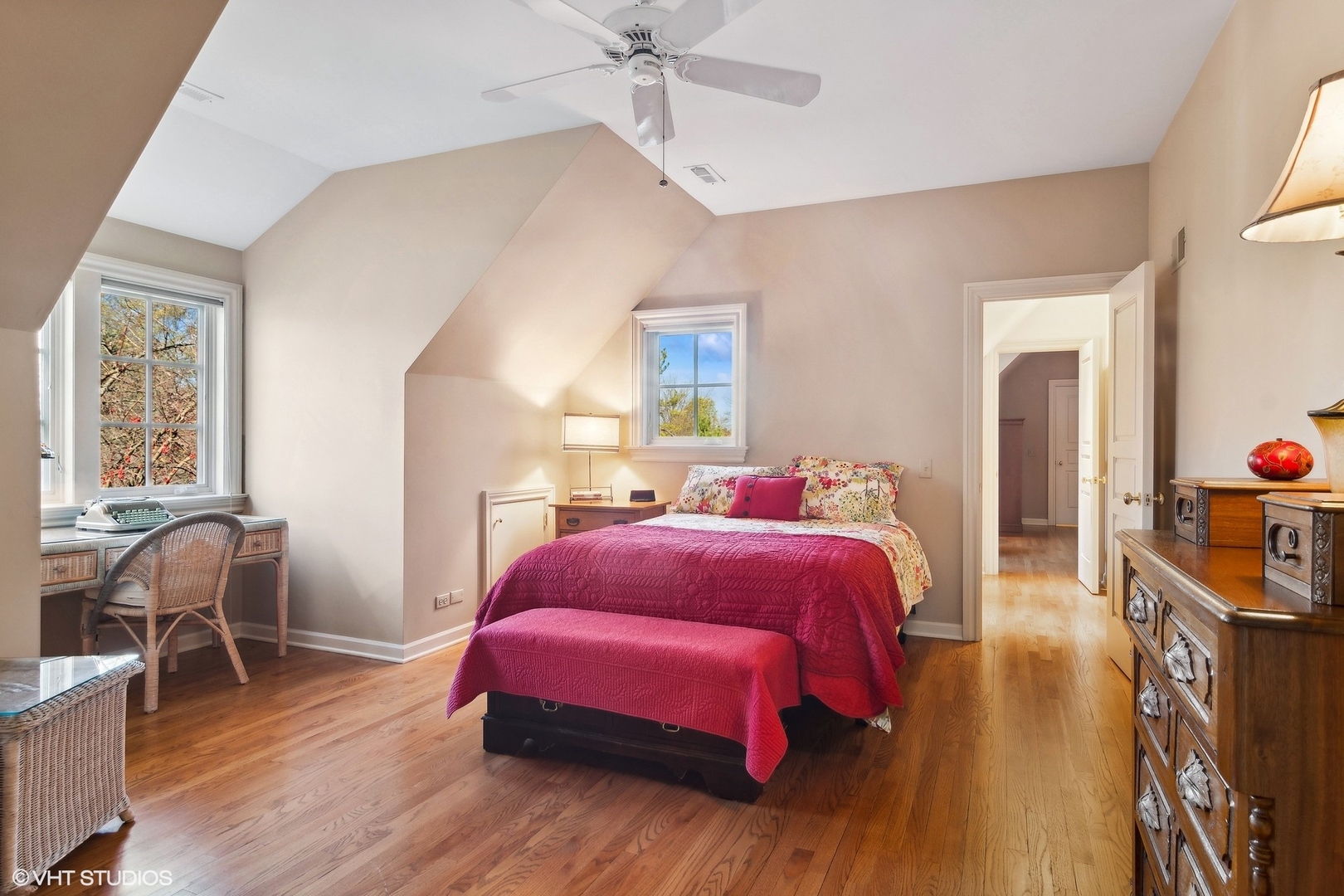 65 ROUND BARN Road