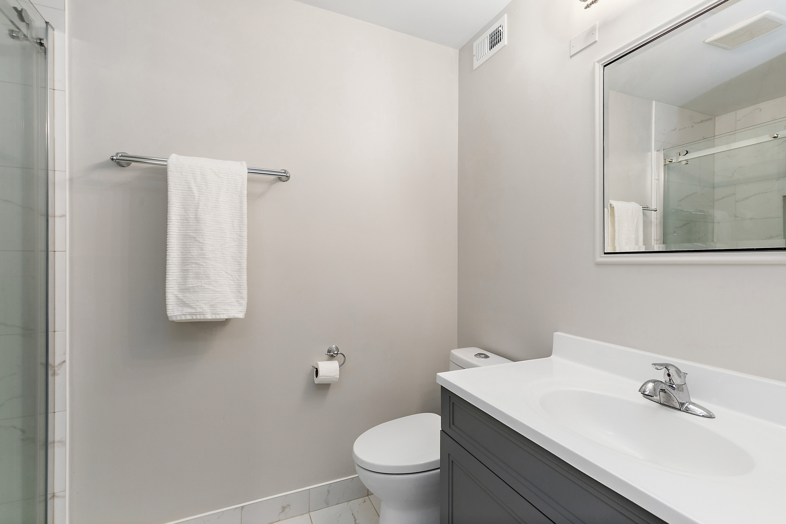 25 Shoreline Road Unit: B