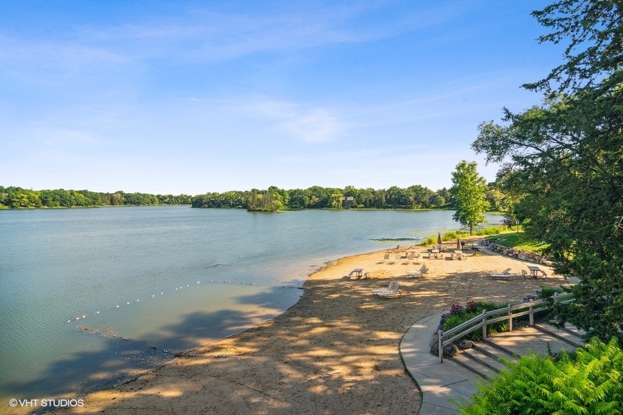 25 Shoreline Road Unit: B