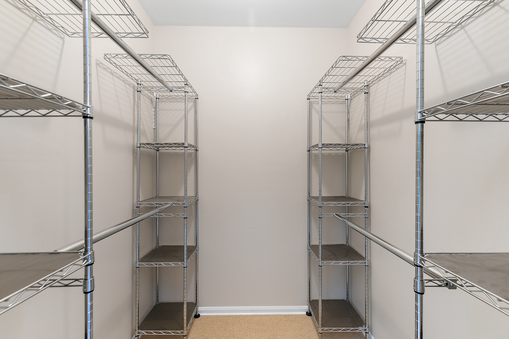 25 Shoreline Road Unit: B