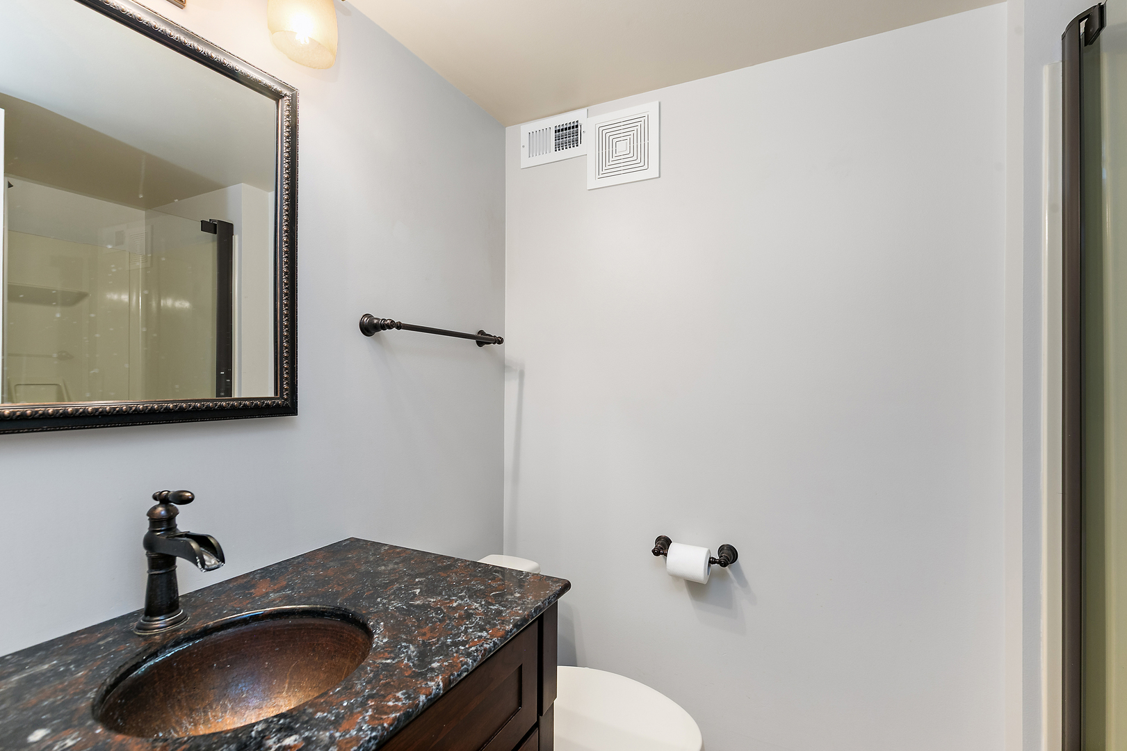 25 Shoreline Road Unit: B