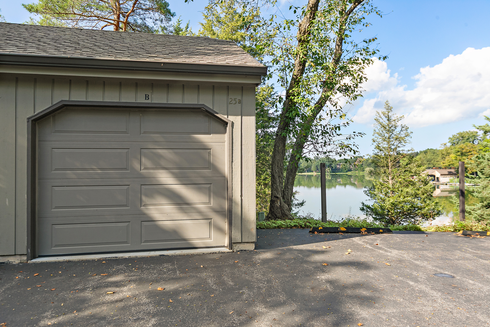 25 Shoreline Road Unit: B