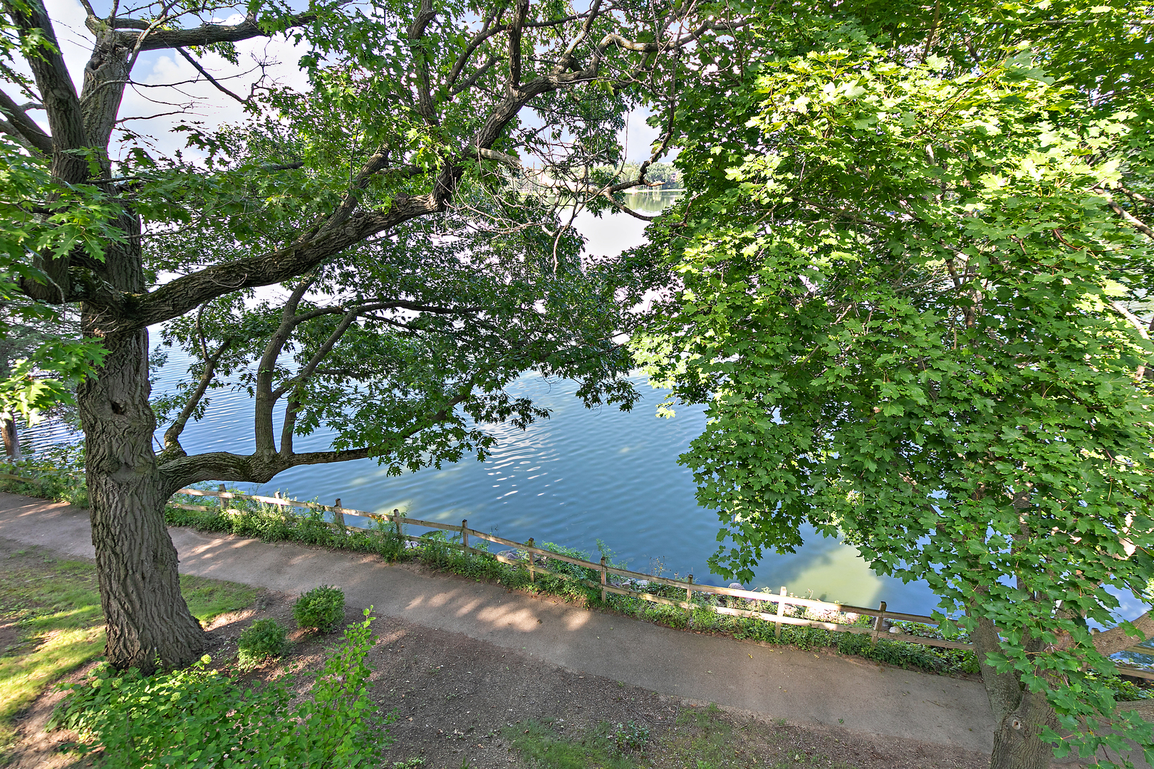 25 Shoreline Road Unit: B
