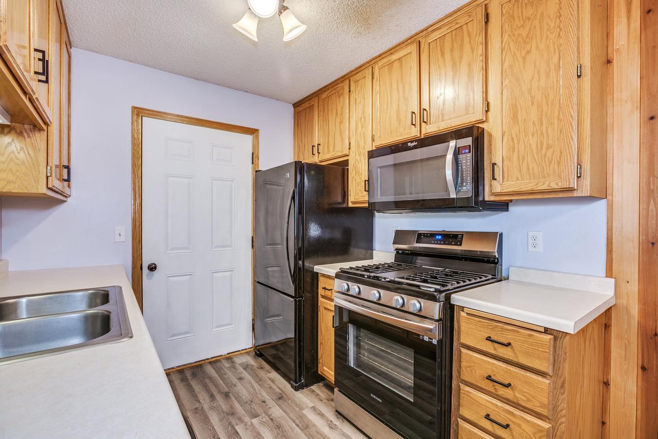 3131 Manitou Drive Unit: 19