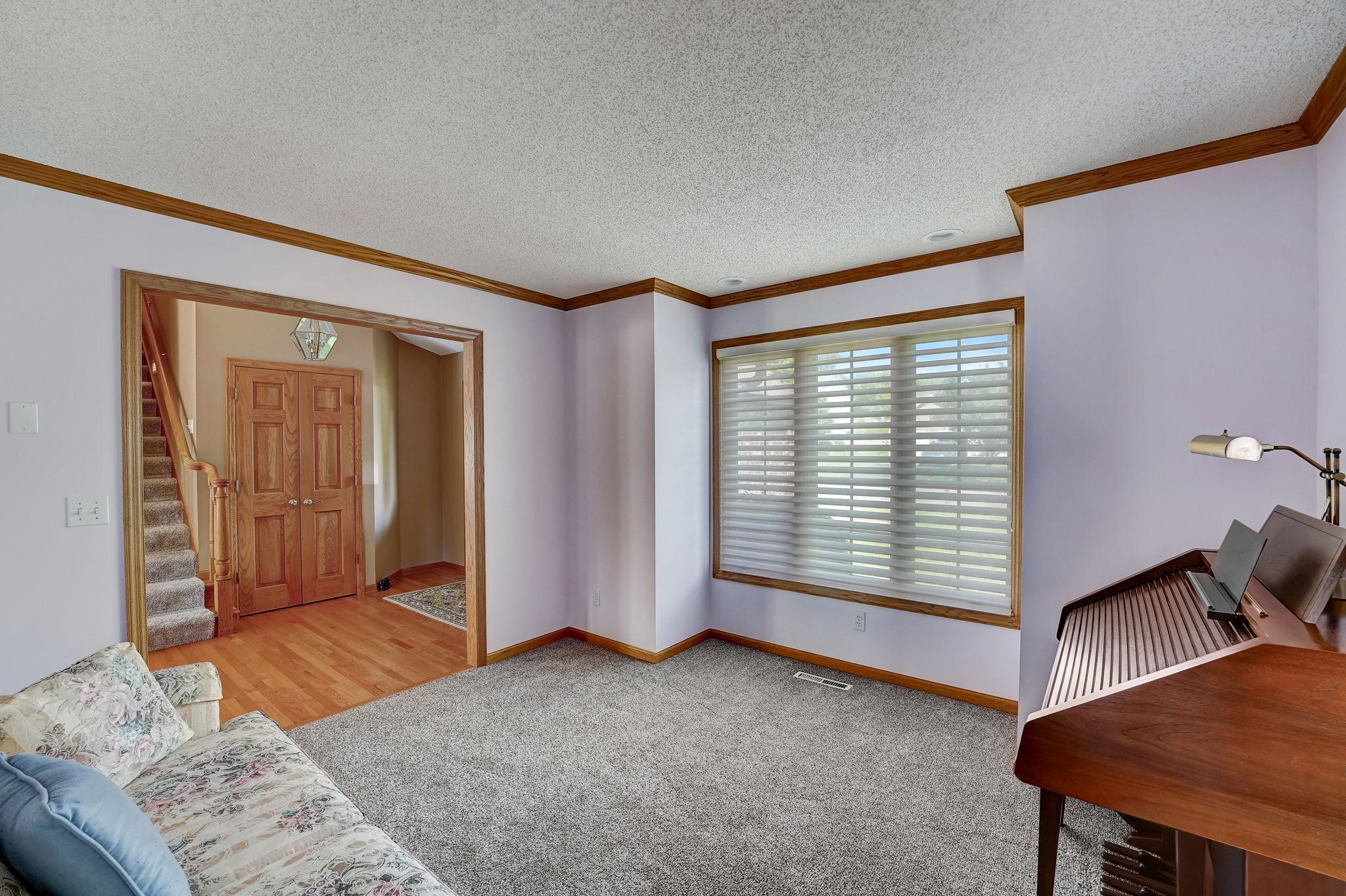 1112 Emerson Court