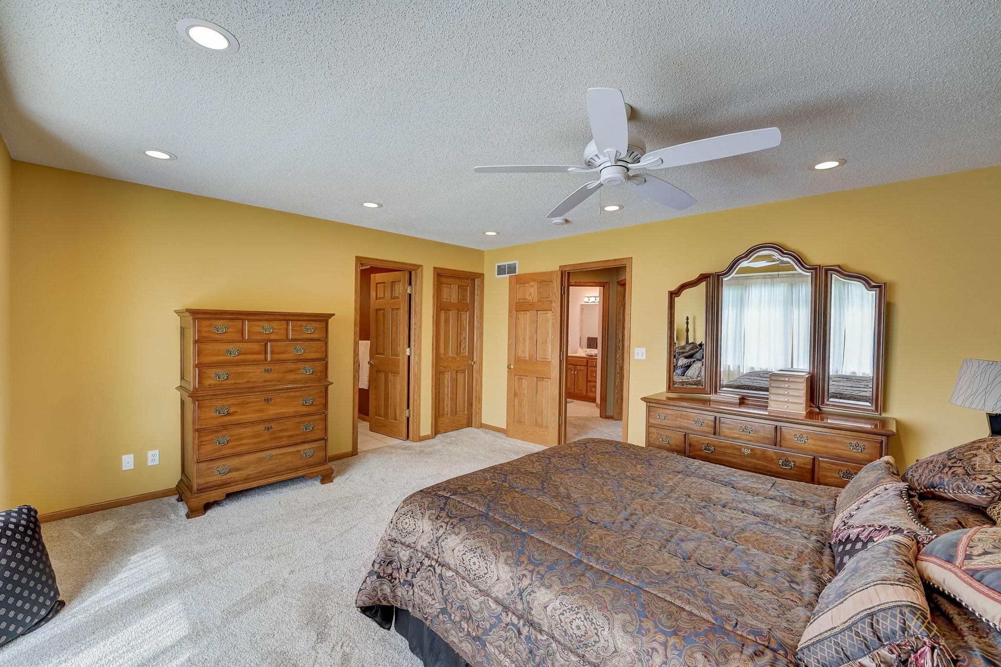 1112 Emerson Court
