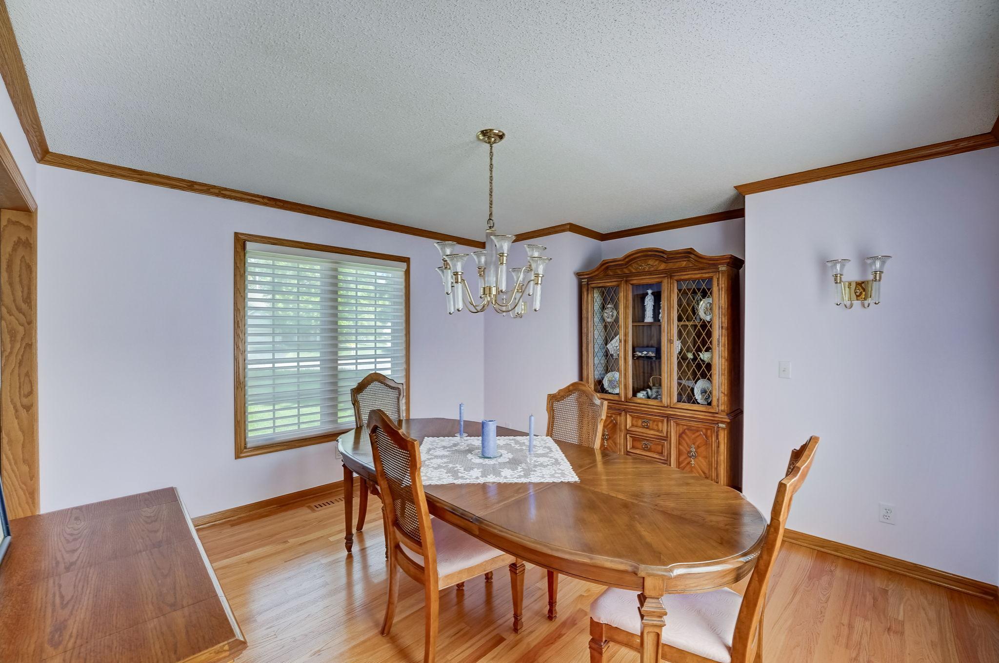 1112 Emerson Court