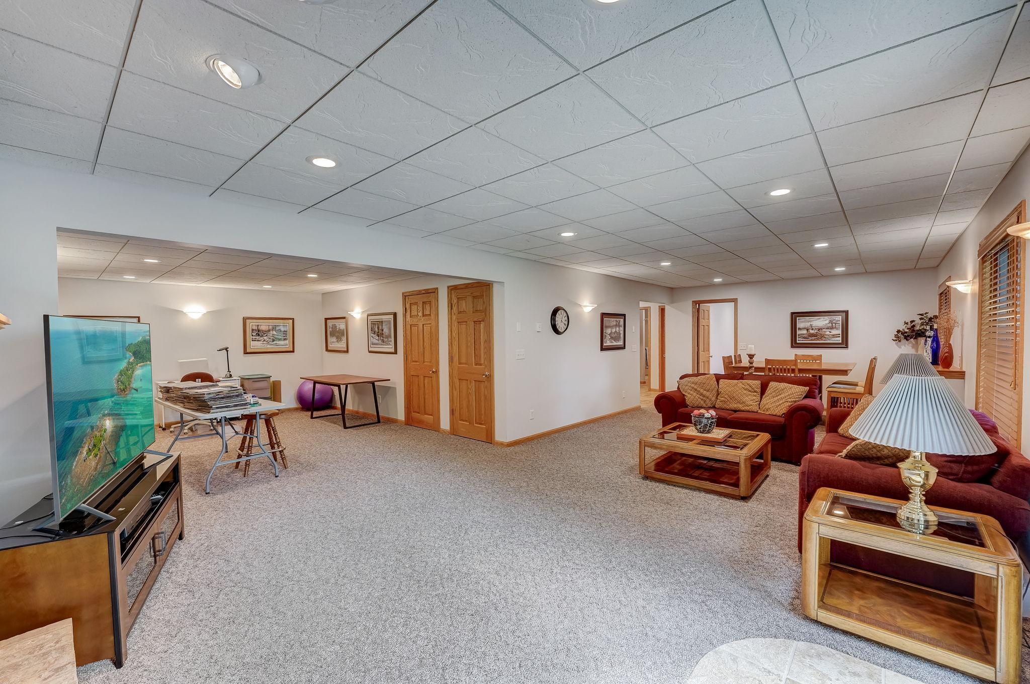 1112 Emerson Court