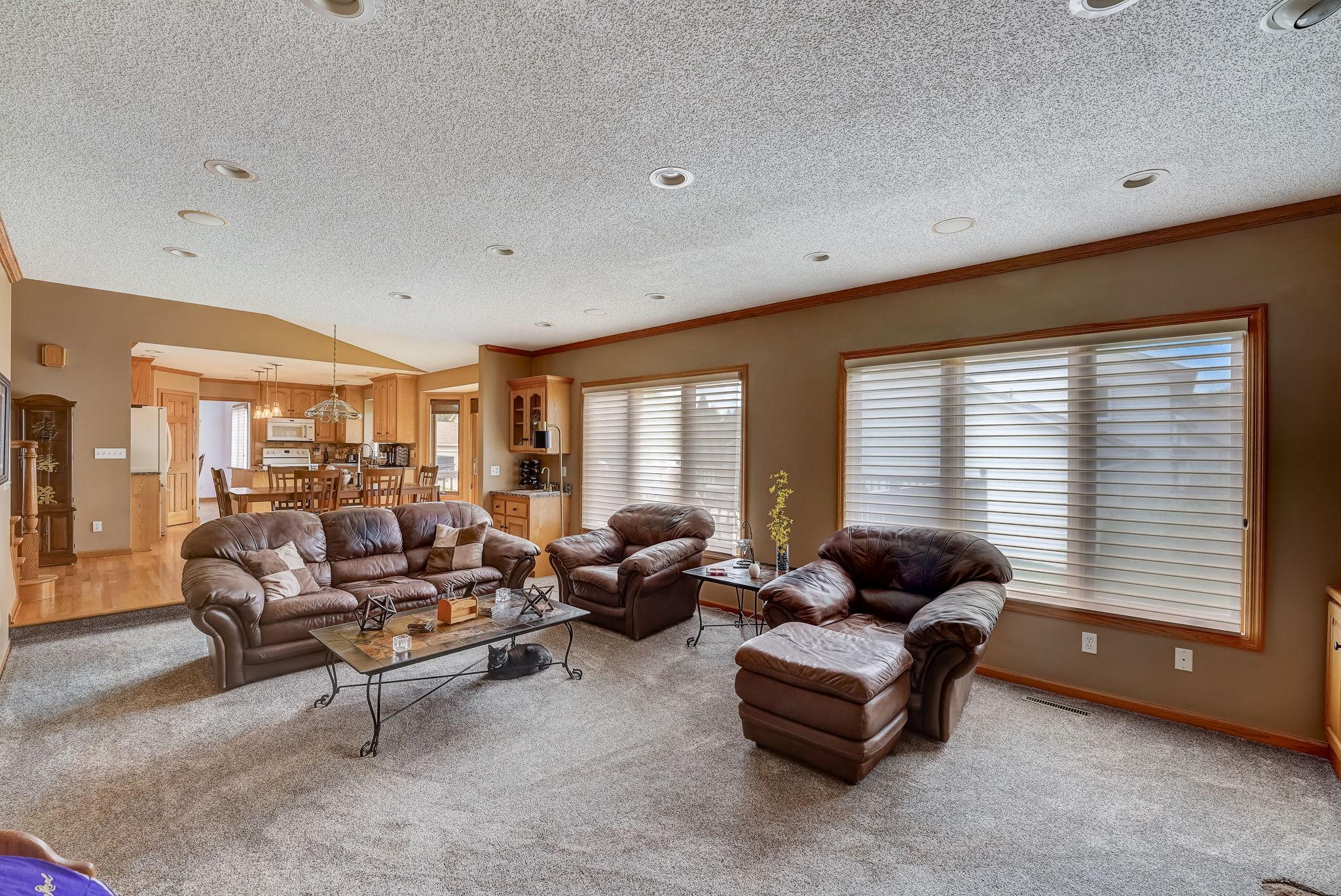 1112 Emerson Court