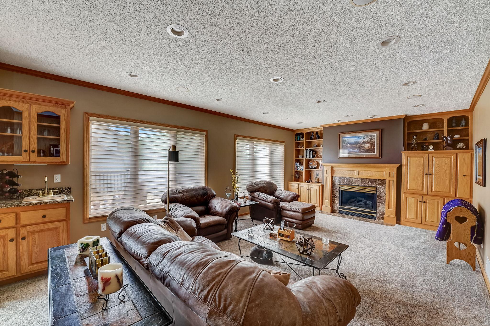 1112 Emerson Court