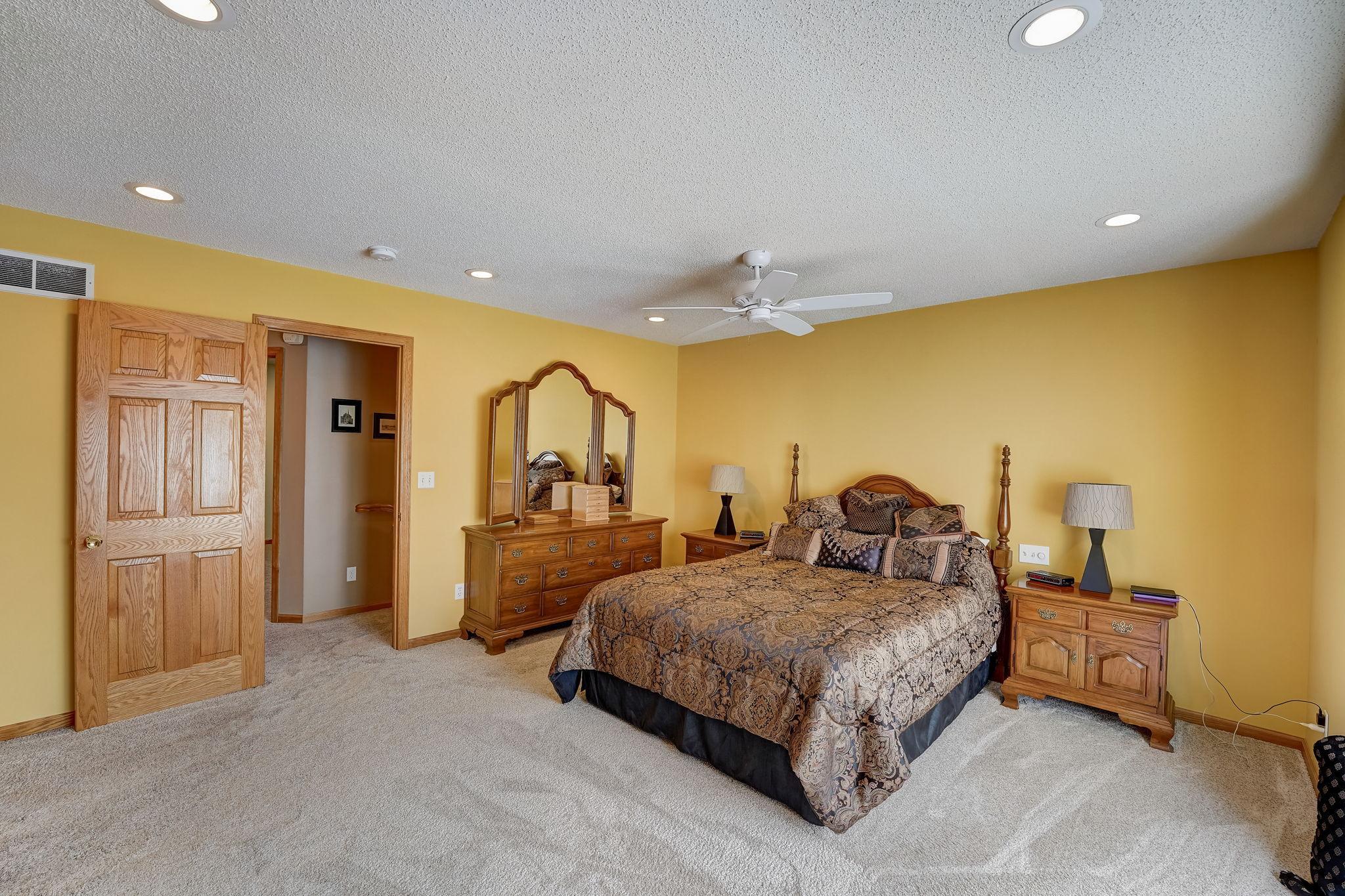 1112 Emerson Court