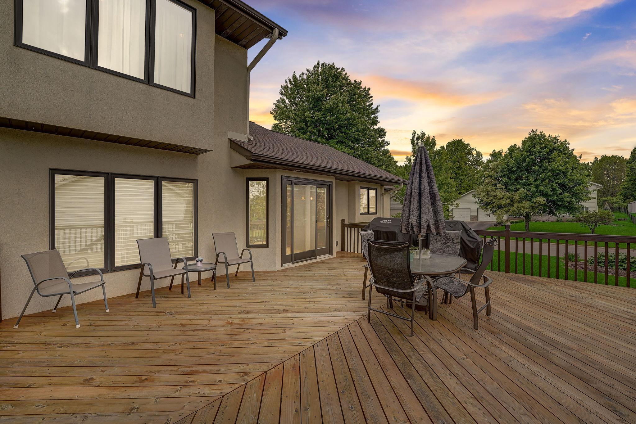 1112 Emerson Court