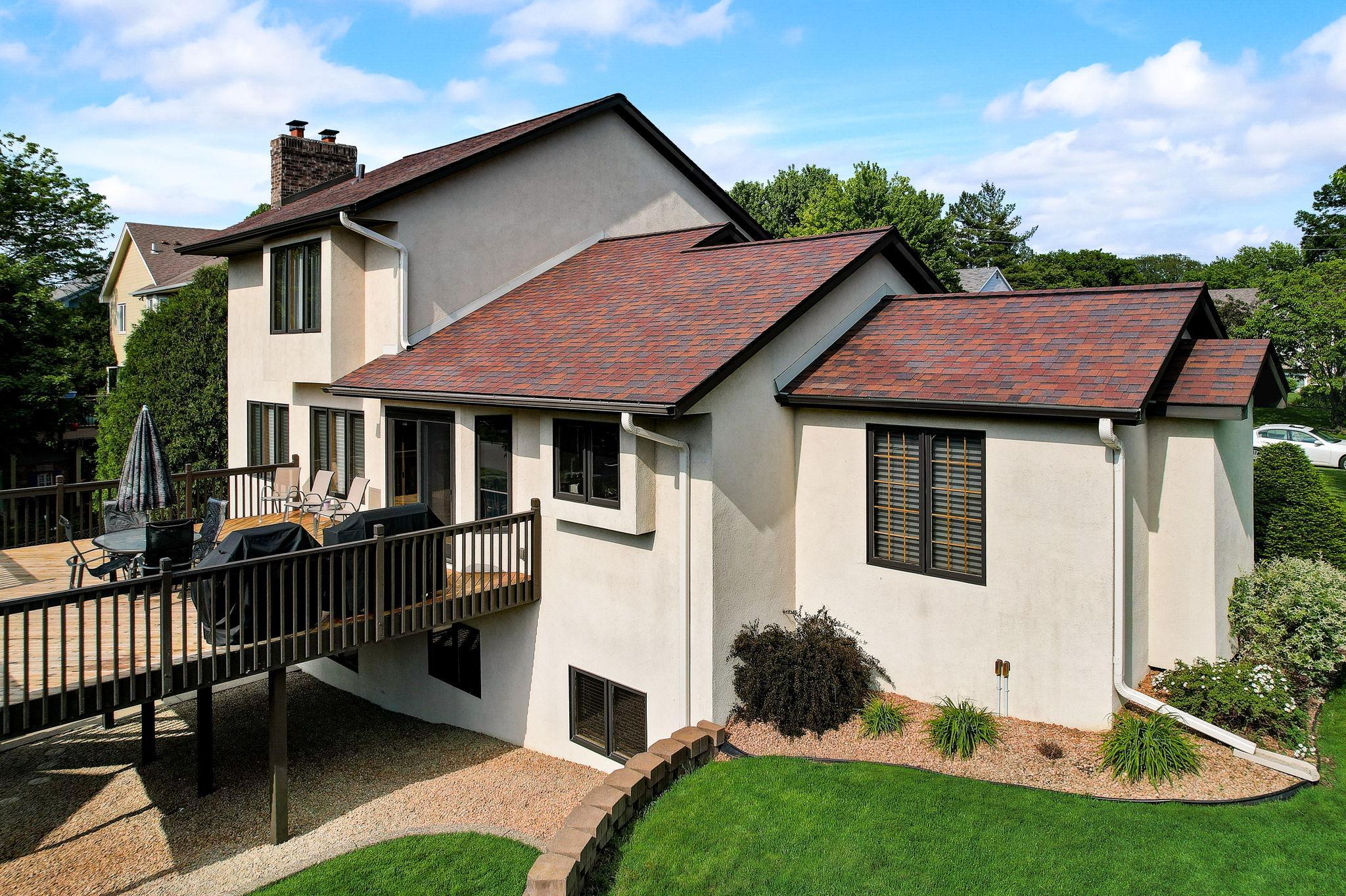 1112 Emerson Court