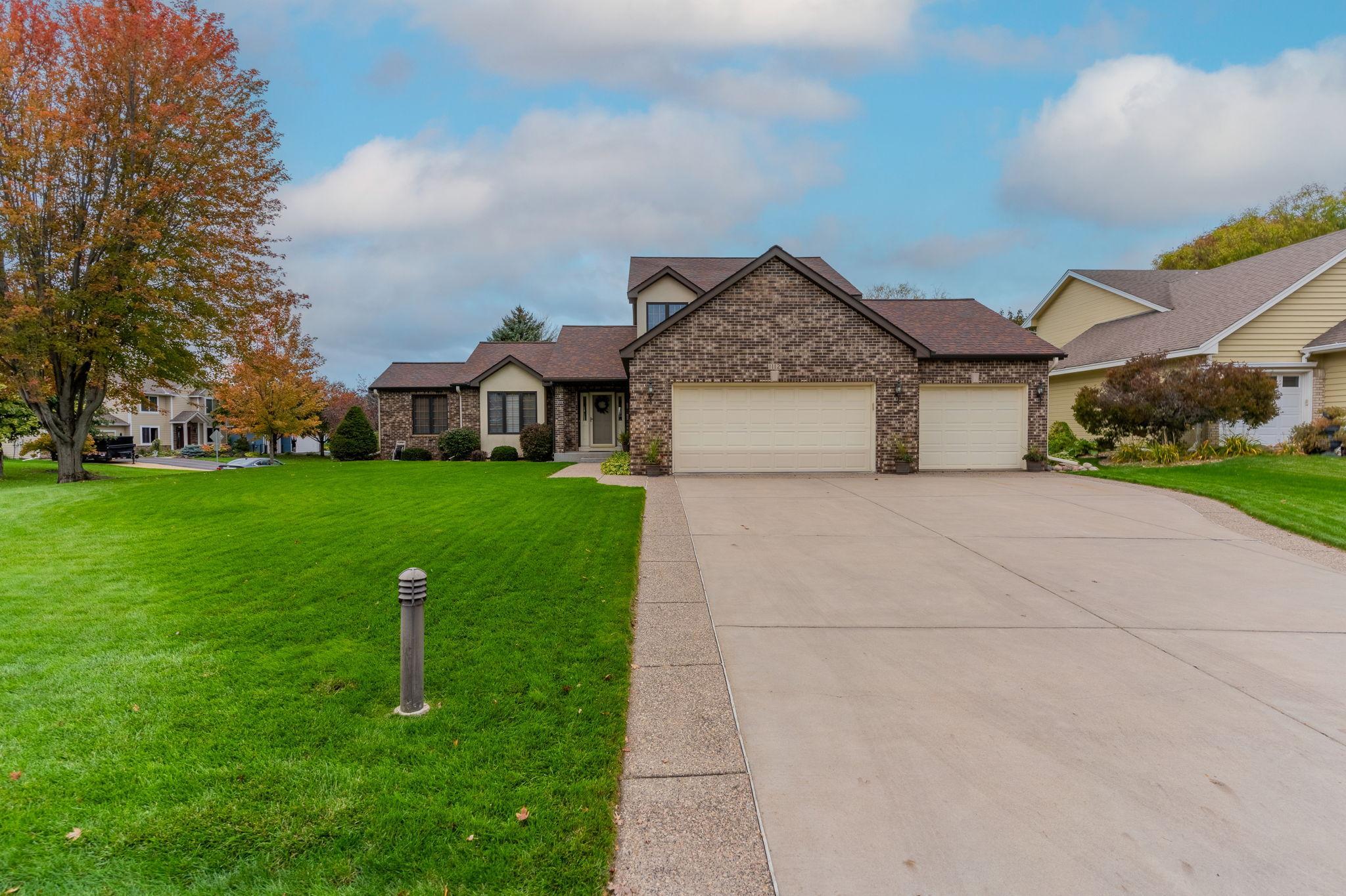 1112 Emerson Court