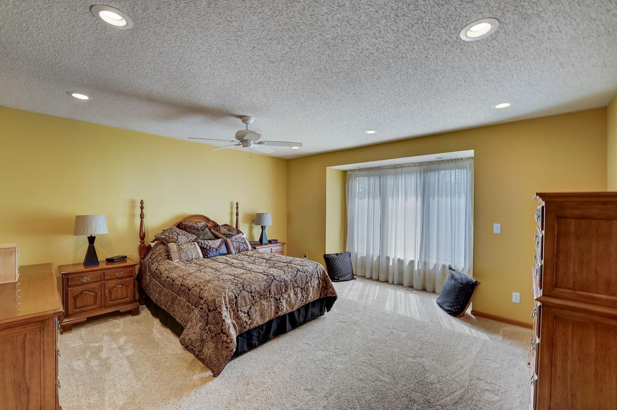 1112 Emerson Court