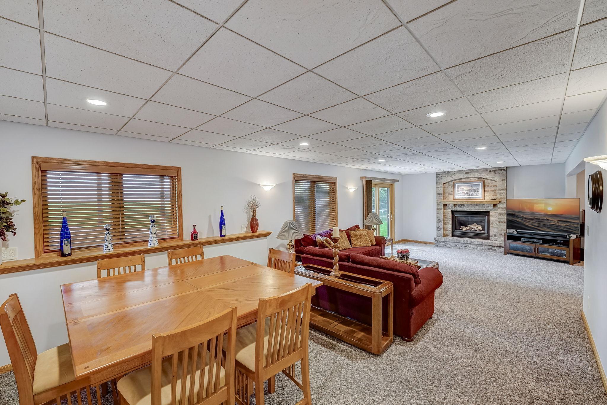 1112 Emerson Court