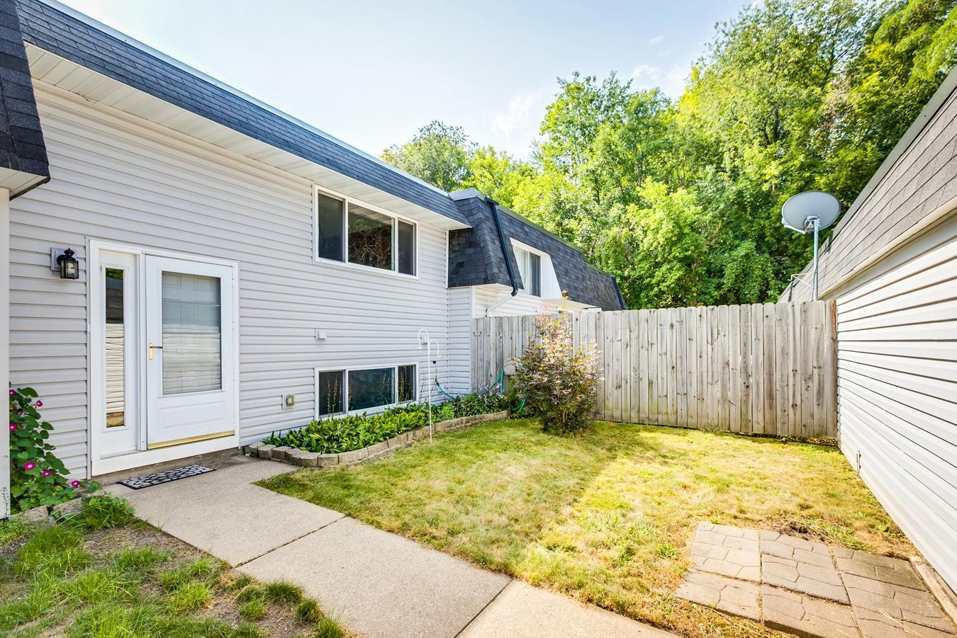 3886 Craig Way