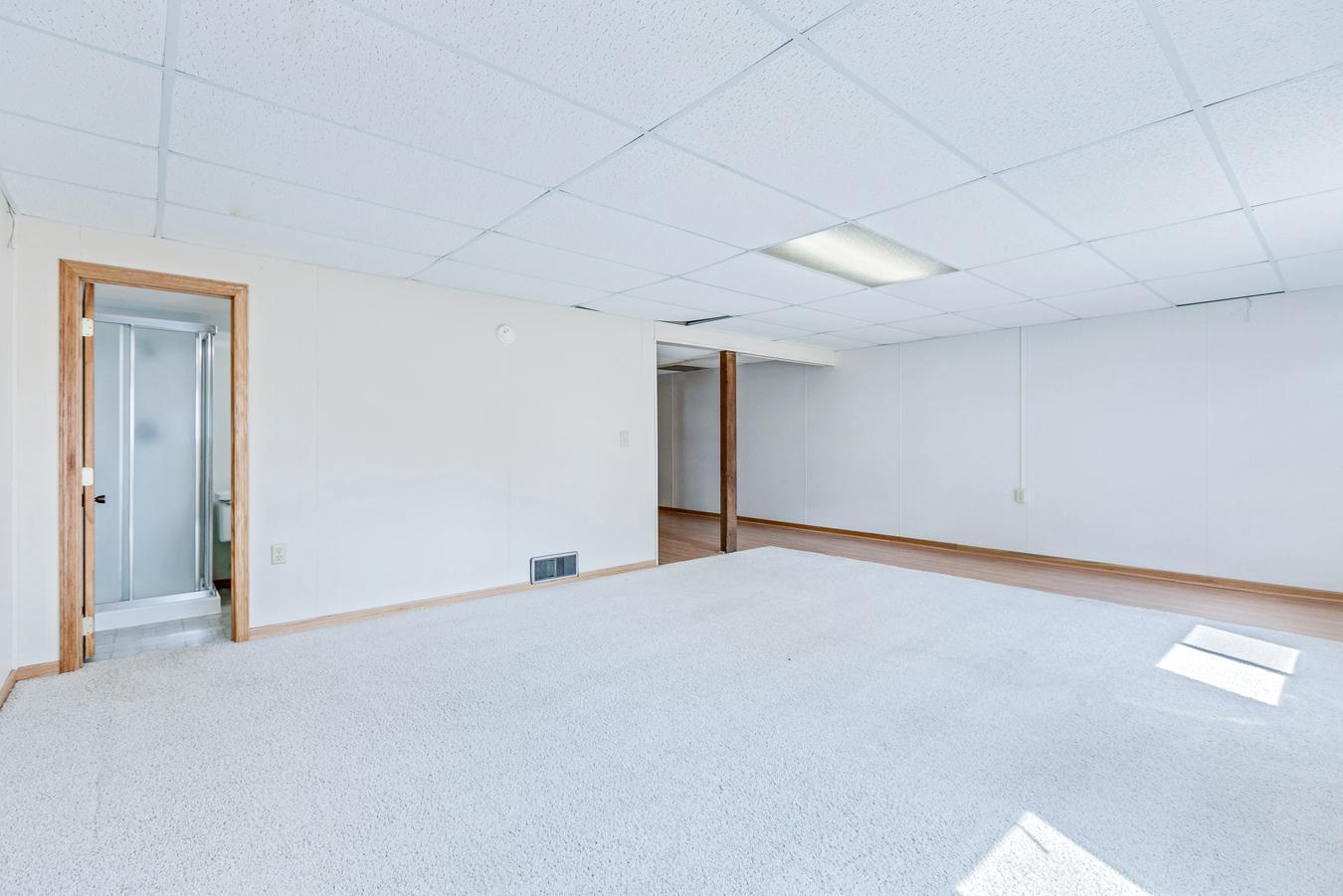 3886 Craig Way