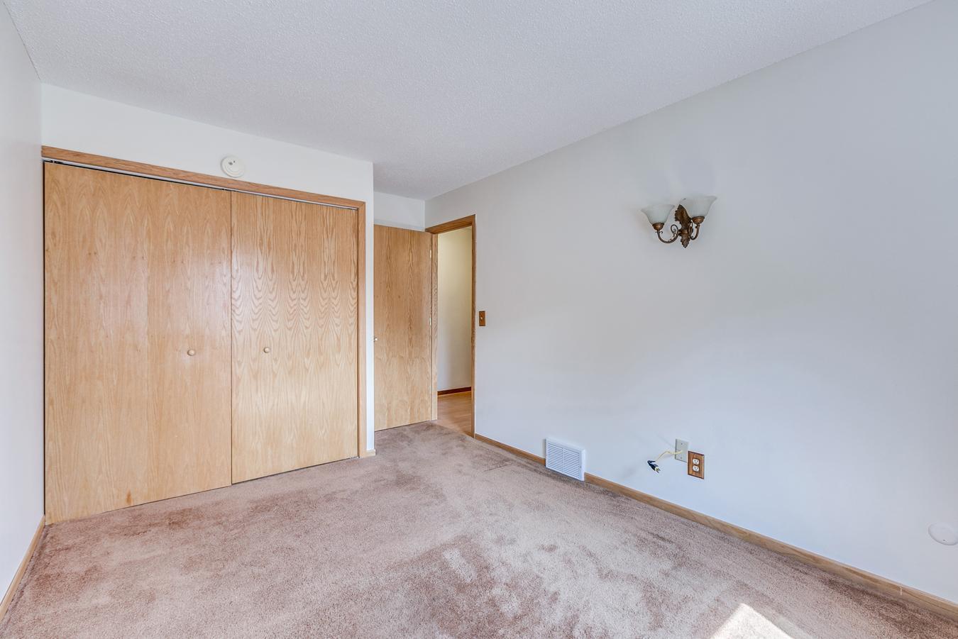 3886 Craig Way
