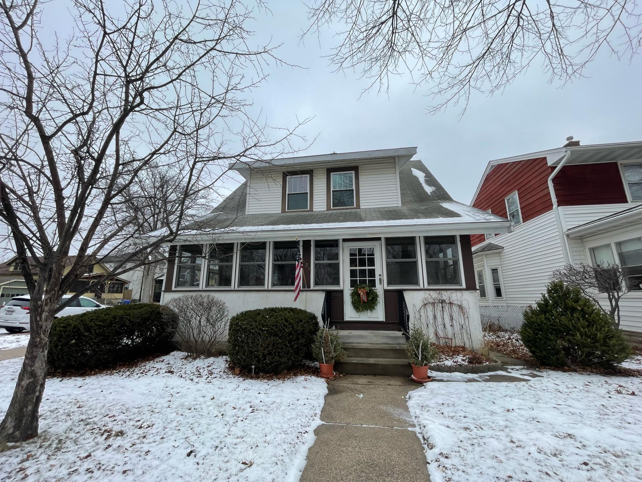 628 Simpson Street