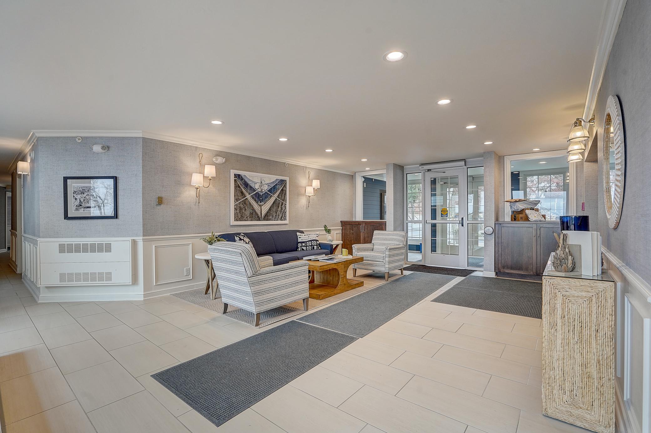 603 Lake Street Unit: 307