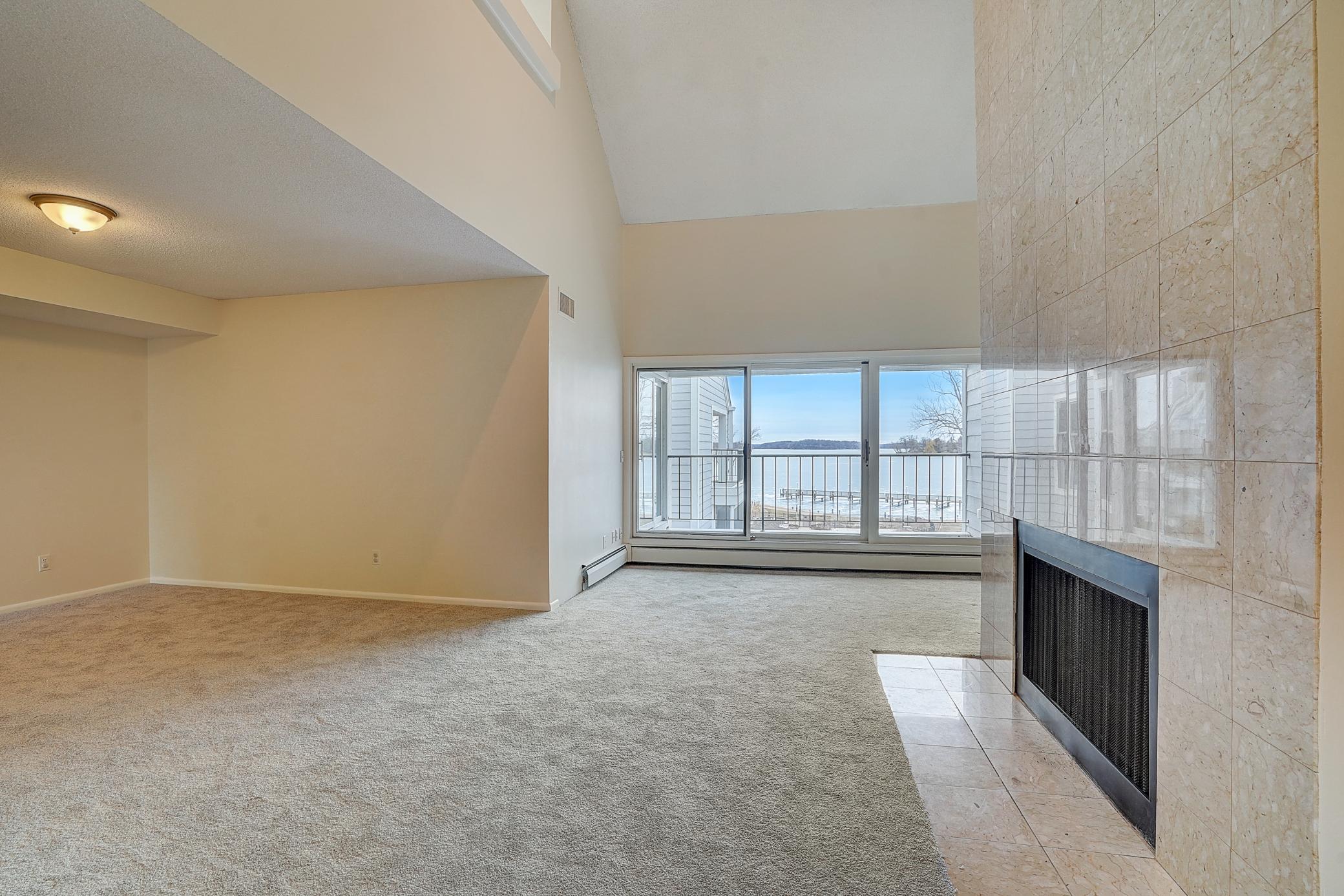 603 Lake Street Unit: 307