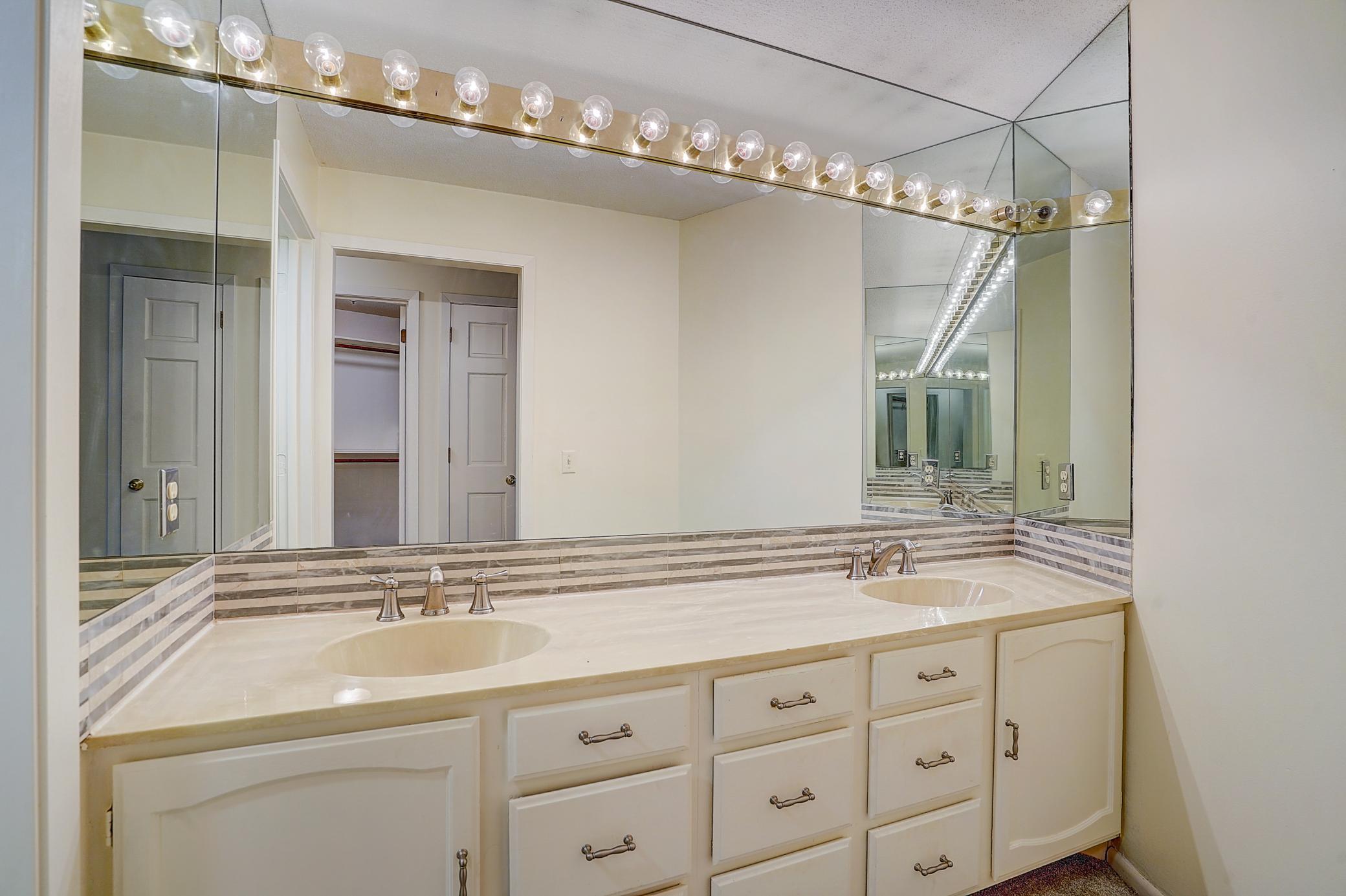 603 Lake Street Unit: 307