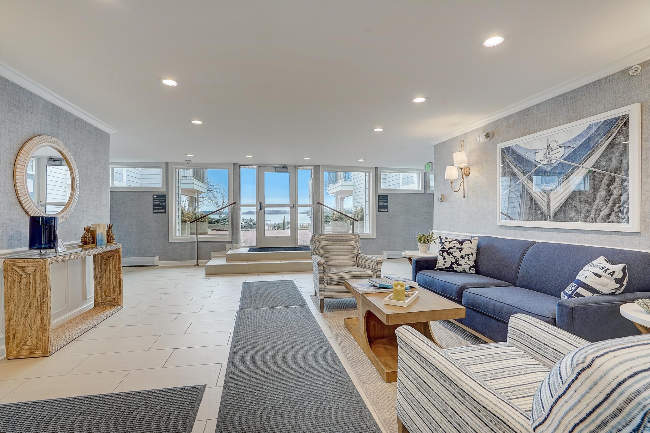 603 Lake Street Unit: 307