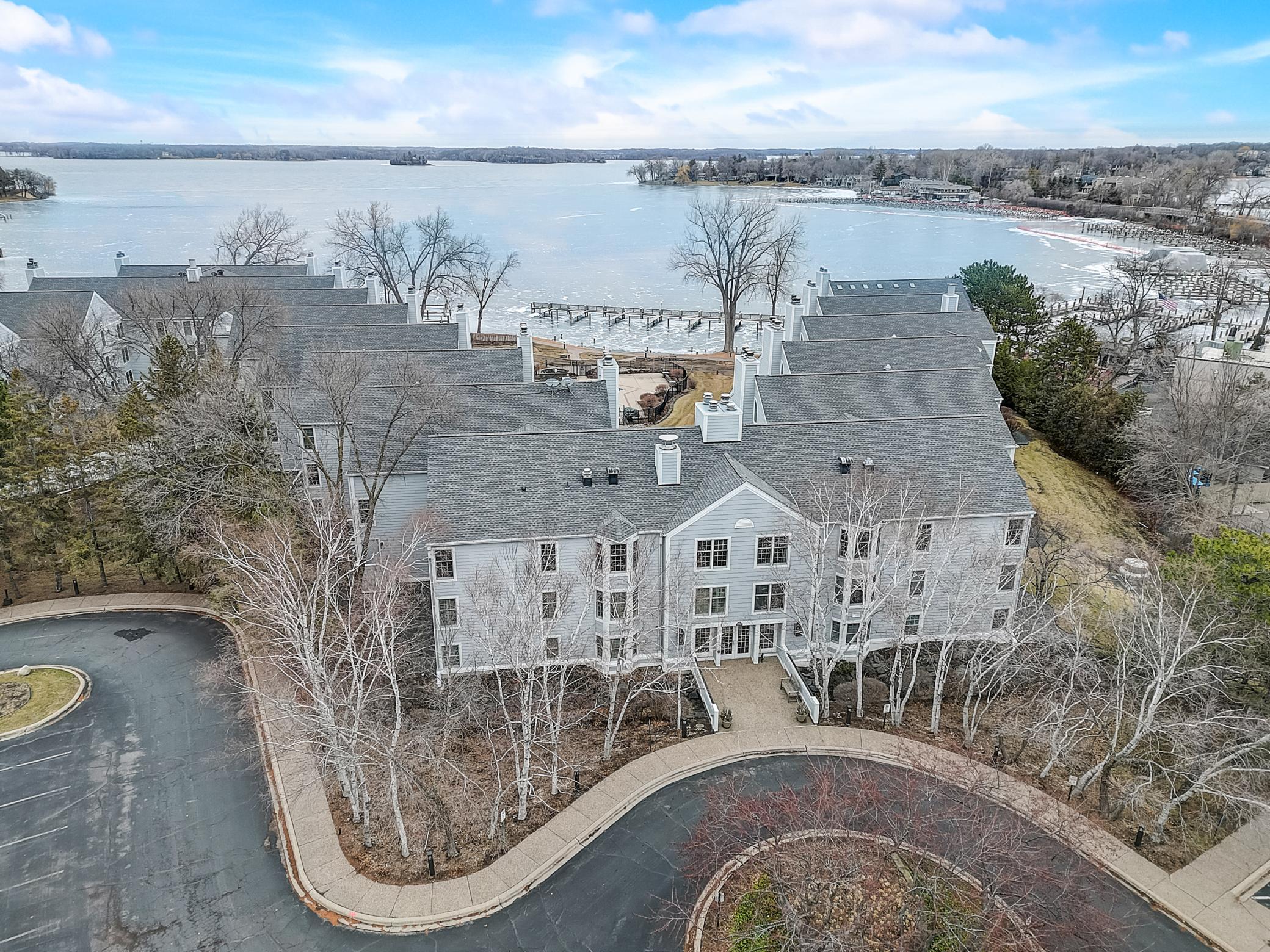 603 Lake Street Unit: 307