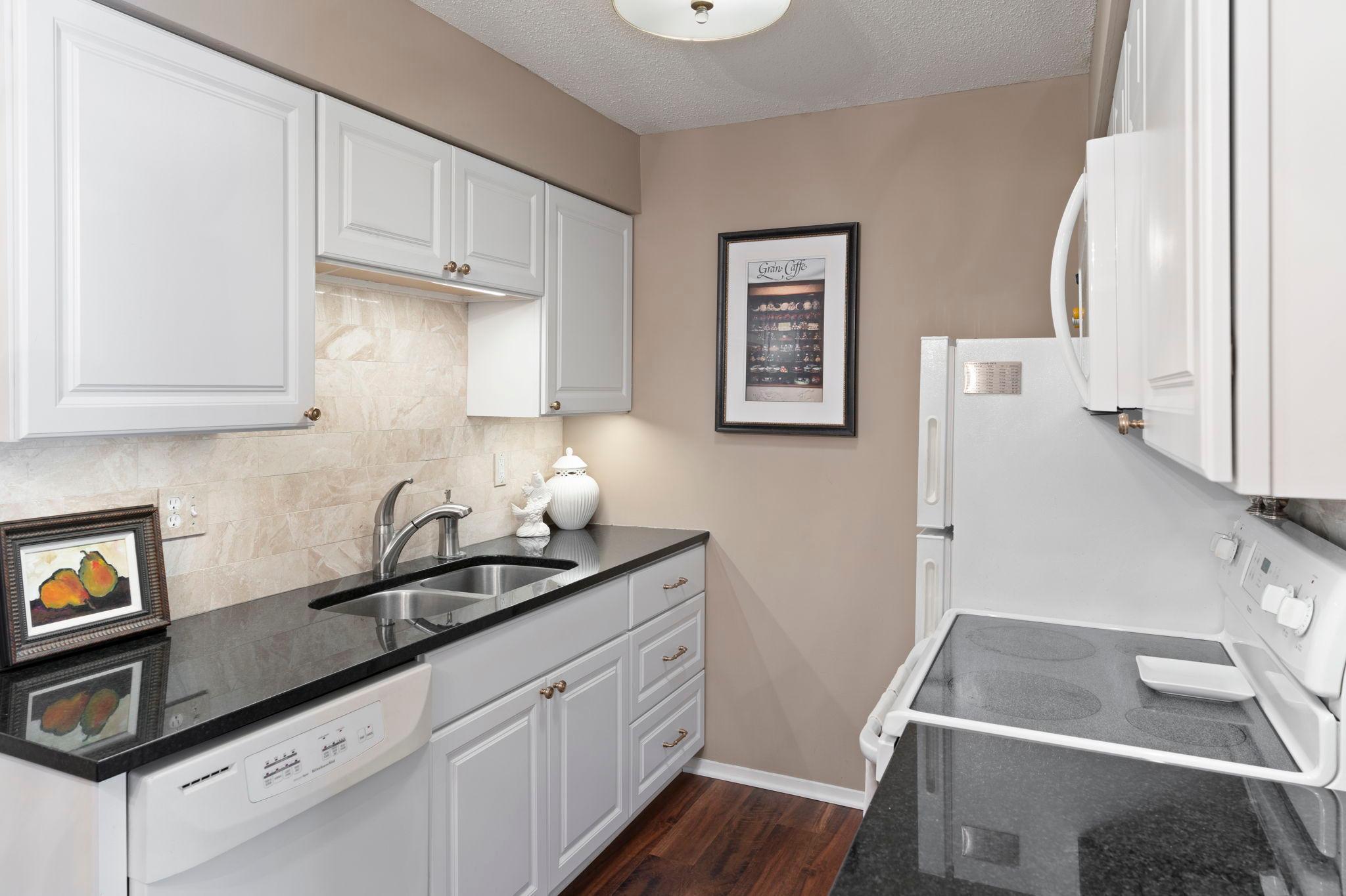 2720 Dale Street N Unit: C213