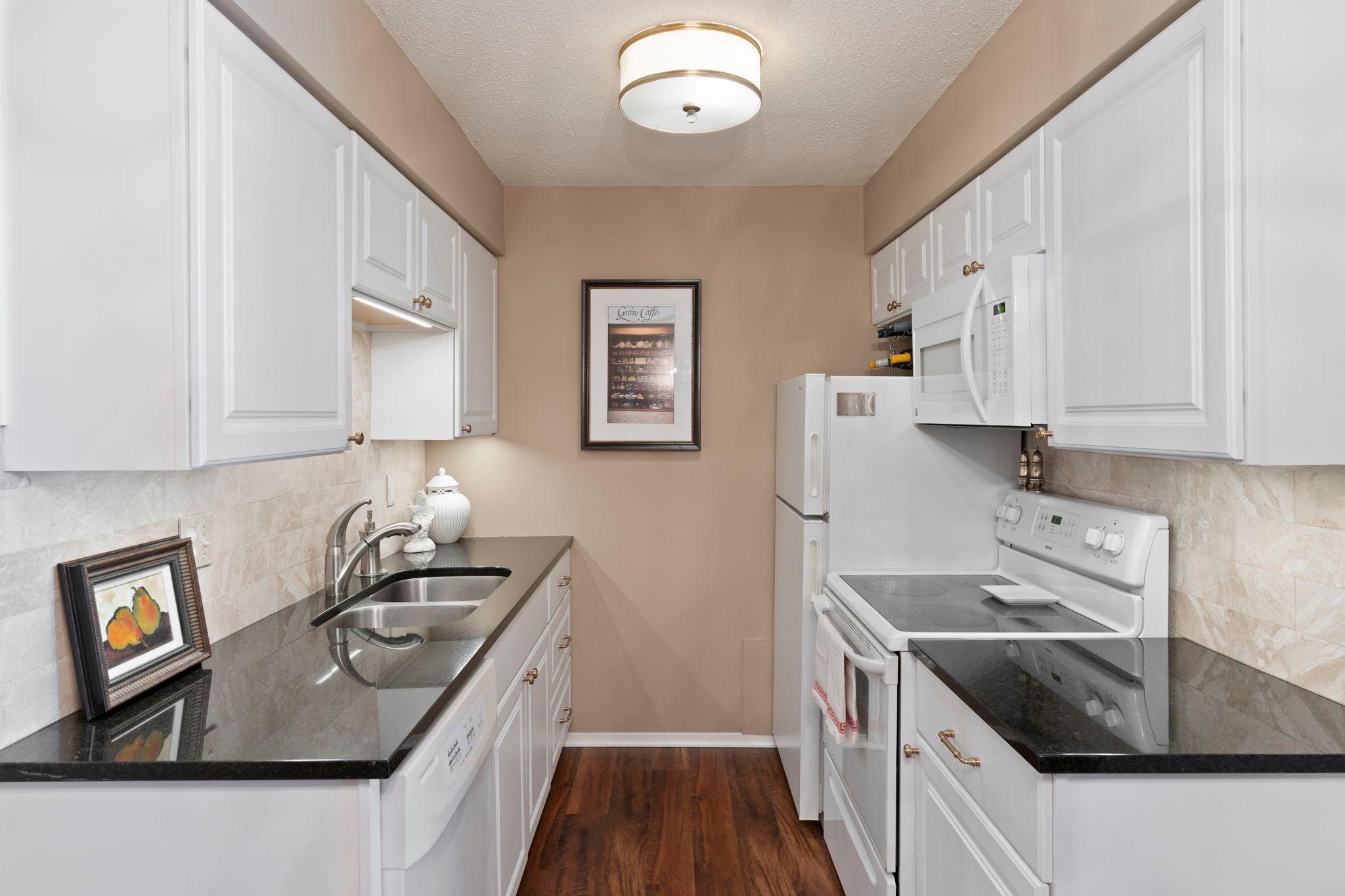 2720 Dale Street N Unit: C213