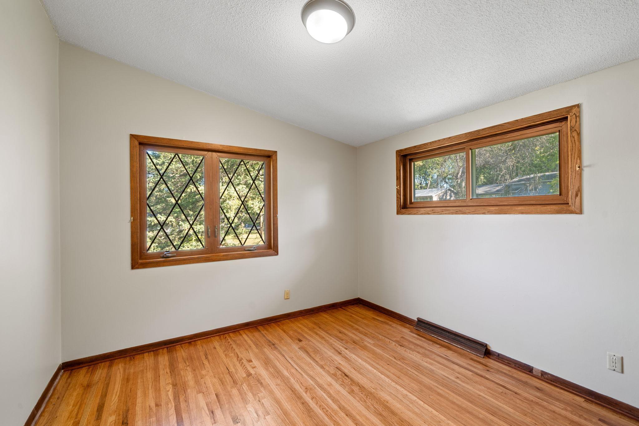 2374 Oak Lane