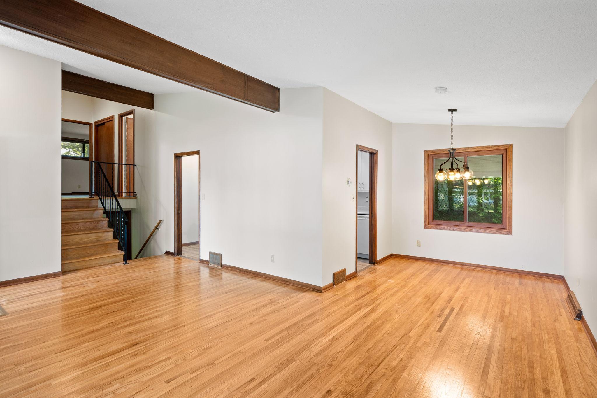 2374 Oak Lane