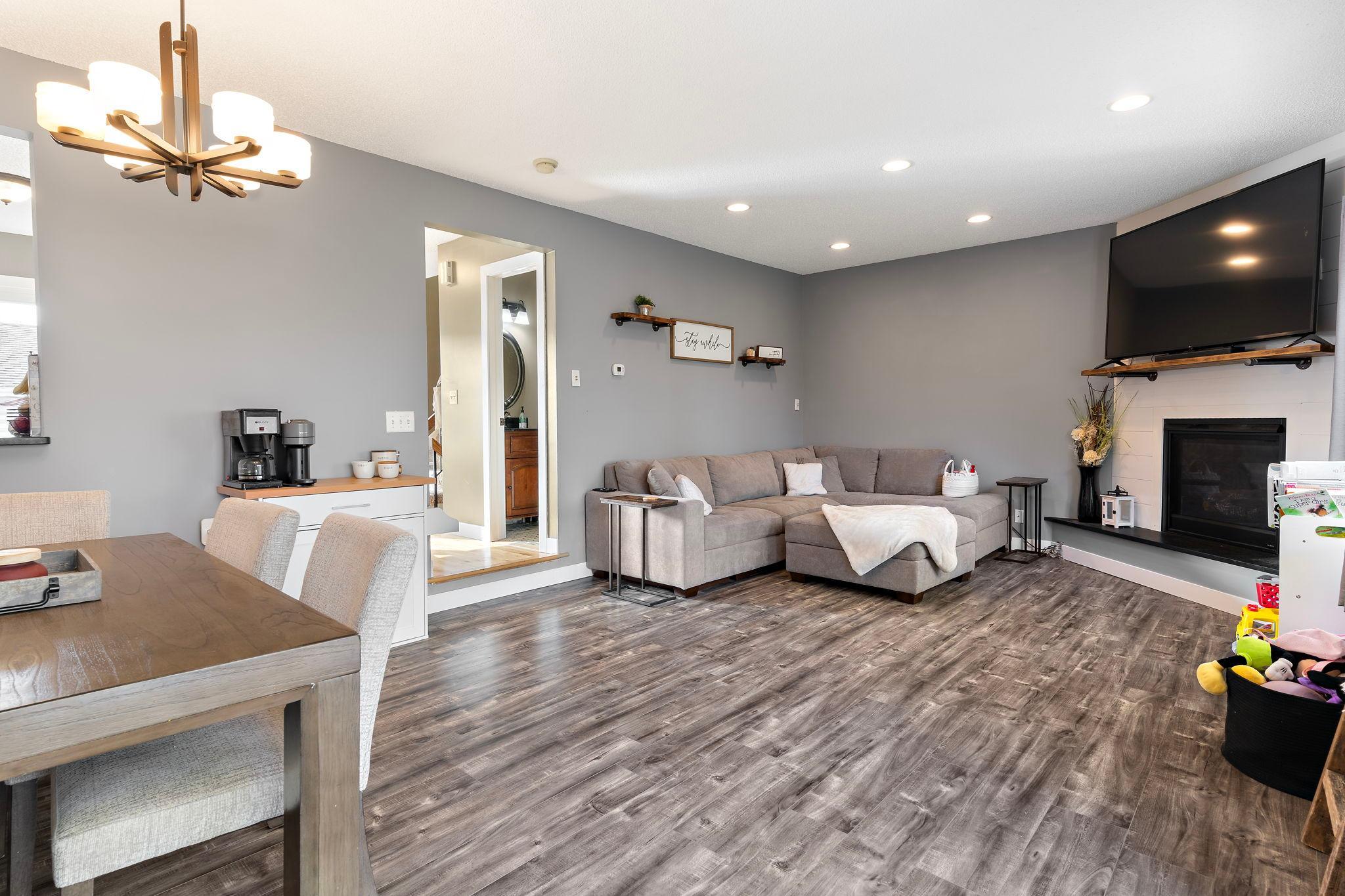 2200 Tower Court