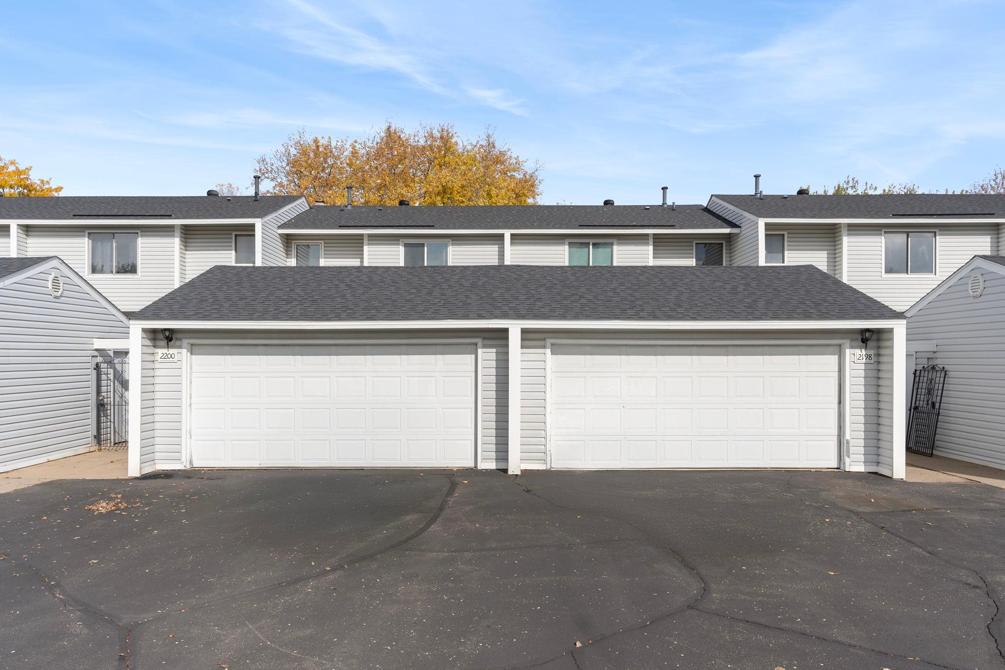 2200 Tower Court