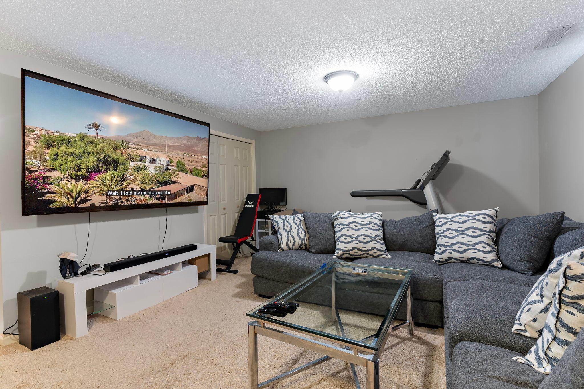 2200 Tower Court