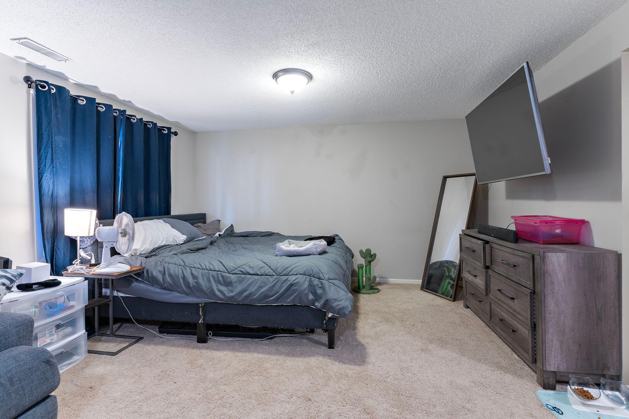 2200 Tower Court