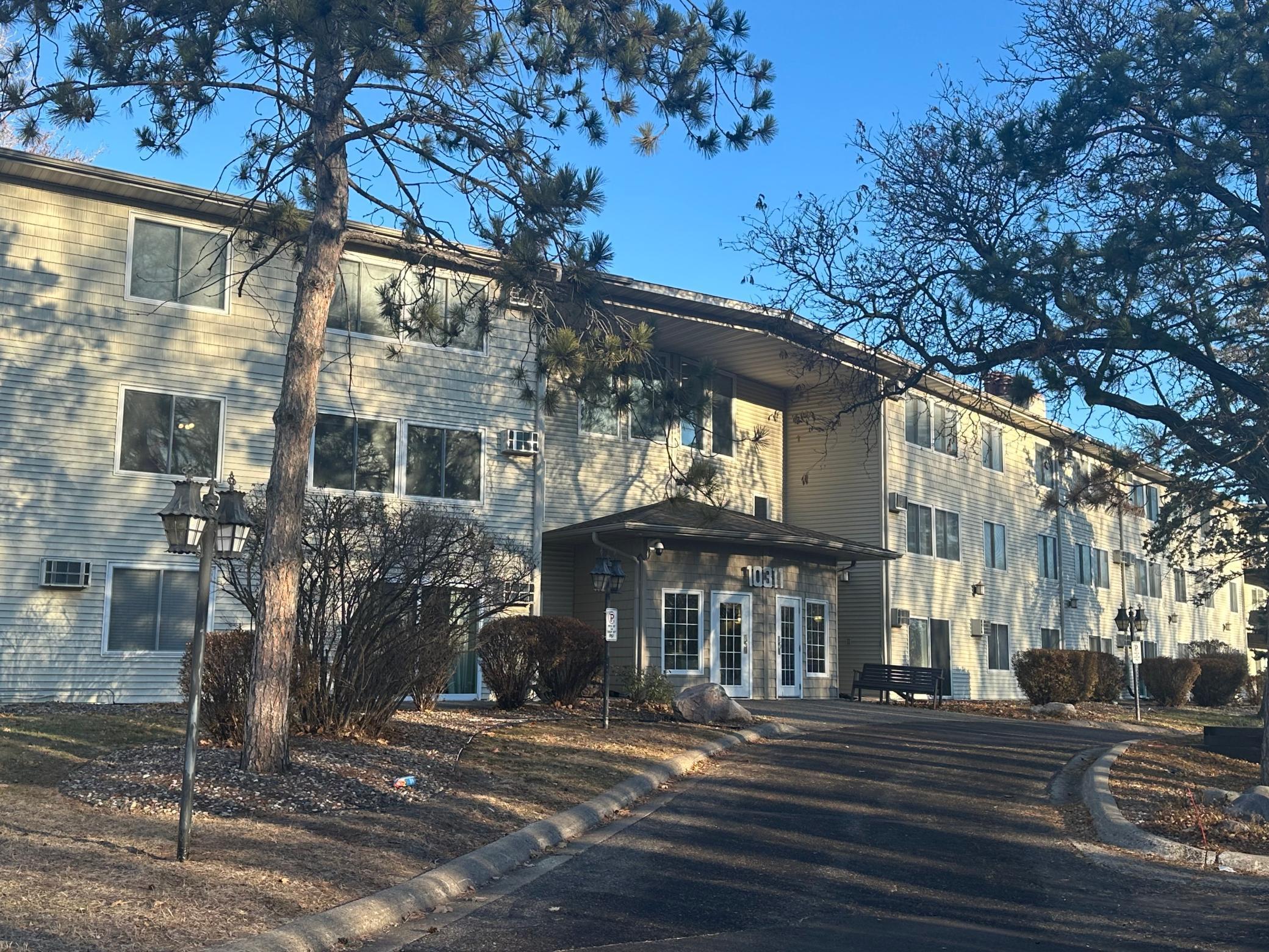 10311 Cedar Lake Road Unit: 108