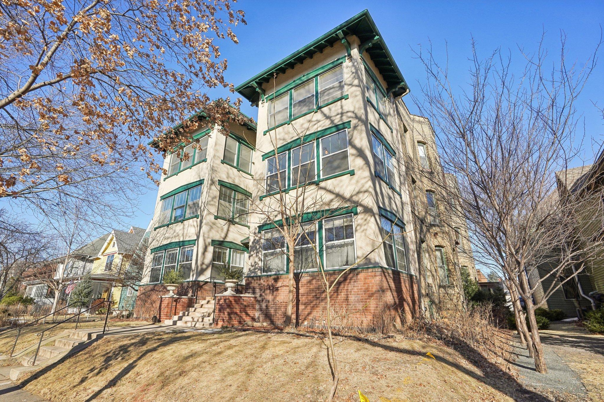 647 Lincoln Avenue Unit: 4