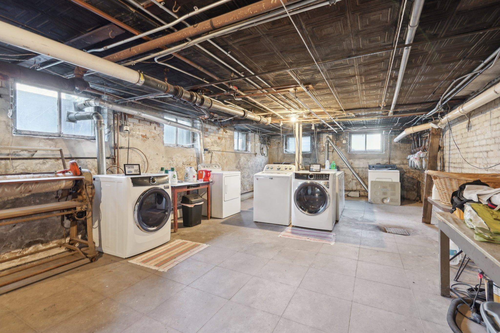 647 Lincoln Avenue Unit: 4