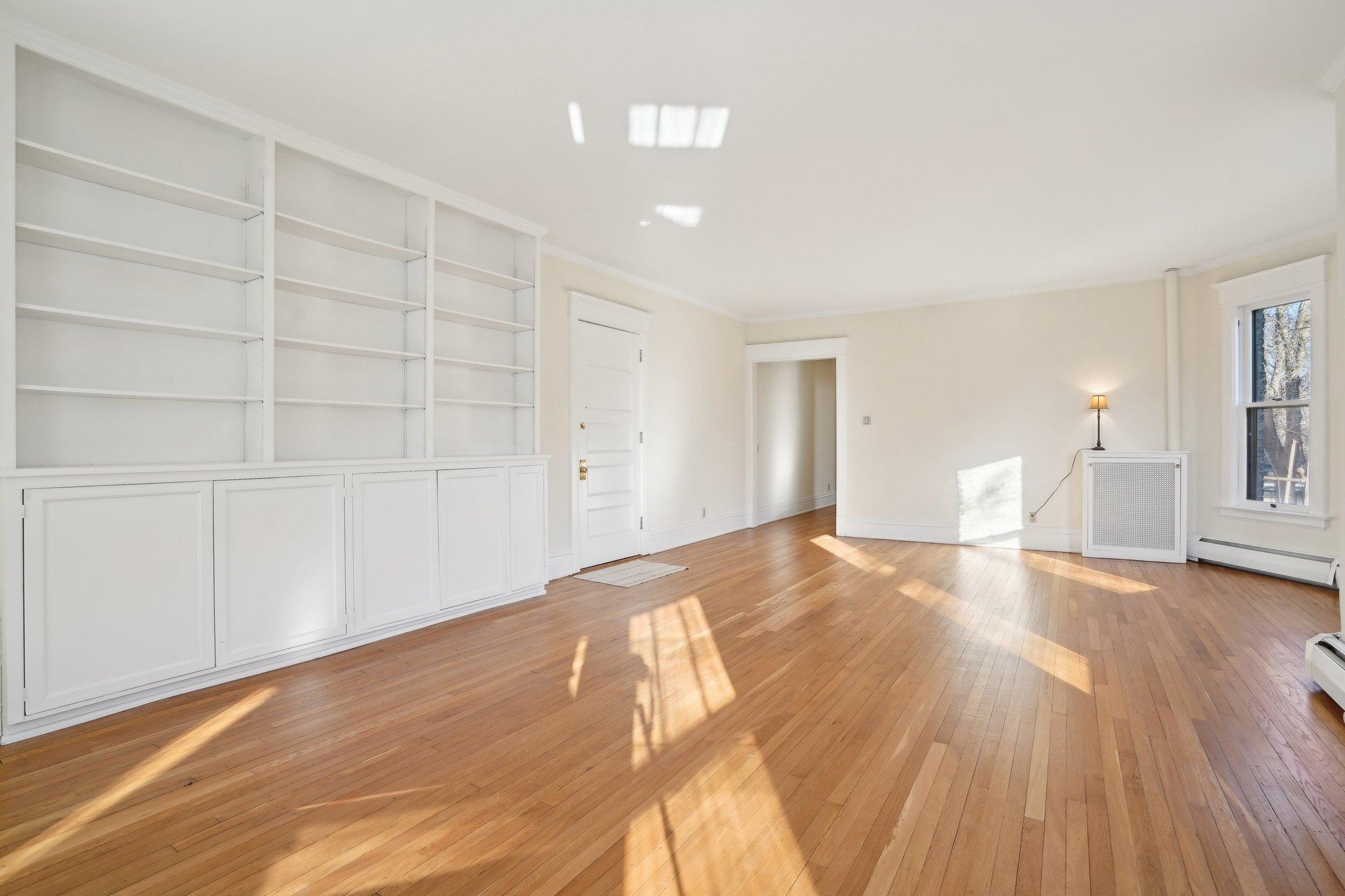 647 Lincoln Avenue Unit: 4