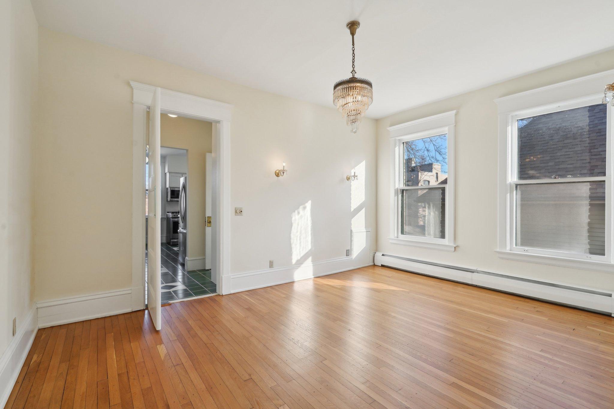 647 Lincoln Avenue Unit: 4