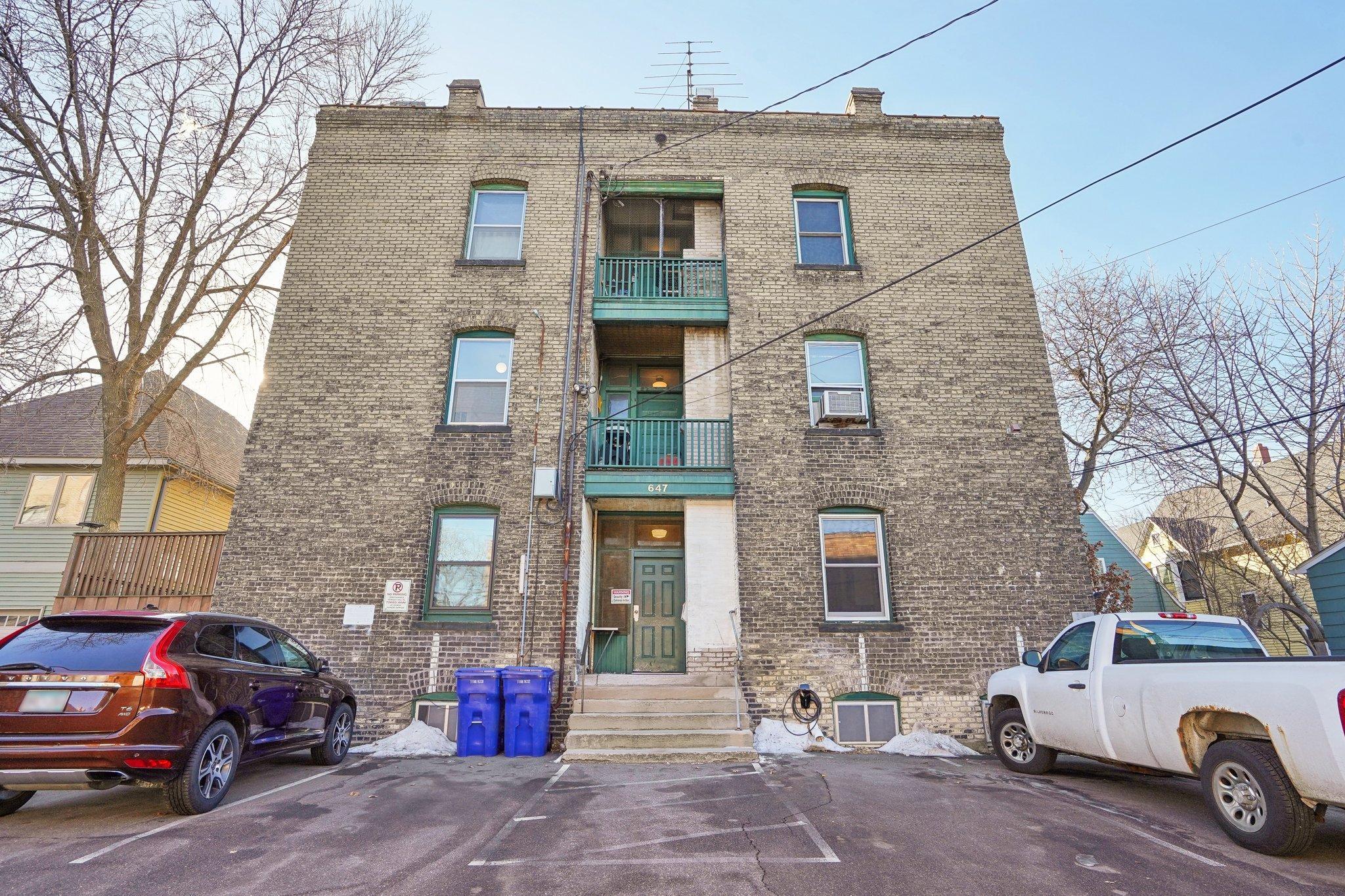 647 Lincoln Avenue Unit: 4