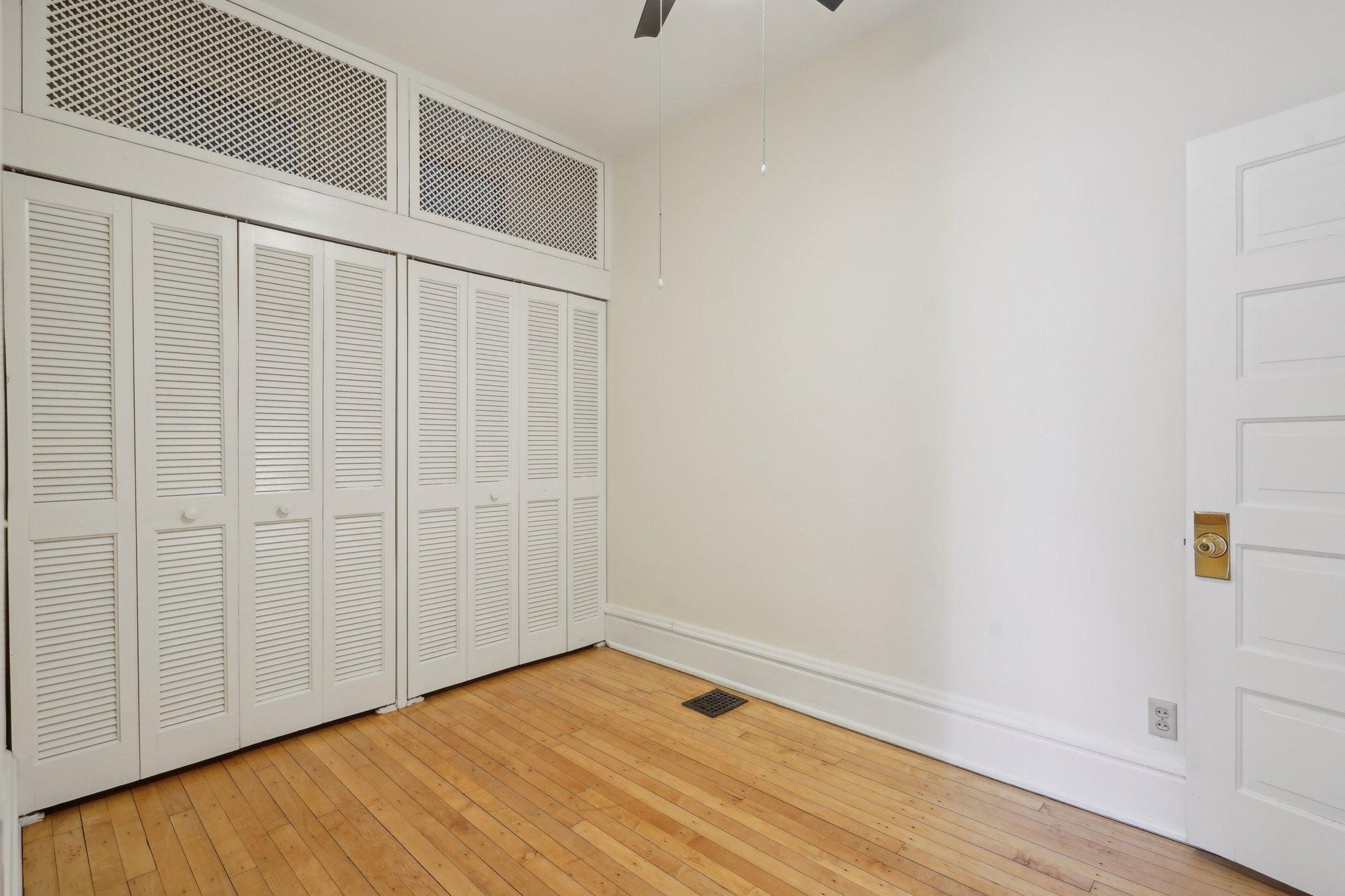 647 Lincoln Avenue Unit: 4