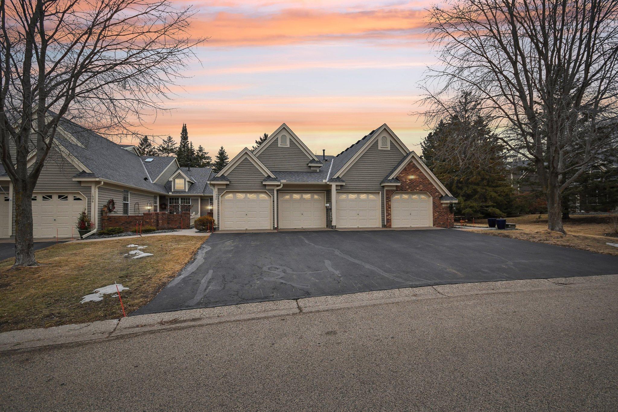 1604 Wexford Way