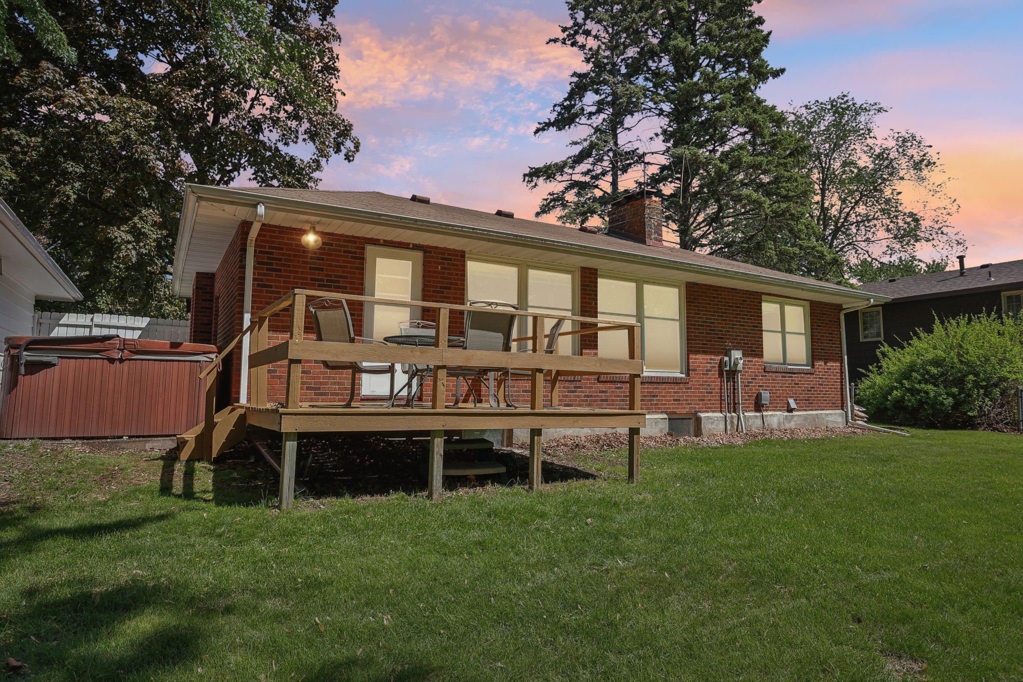 2646 Brookview Drive E