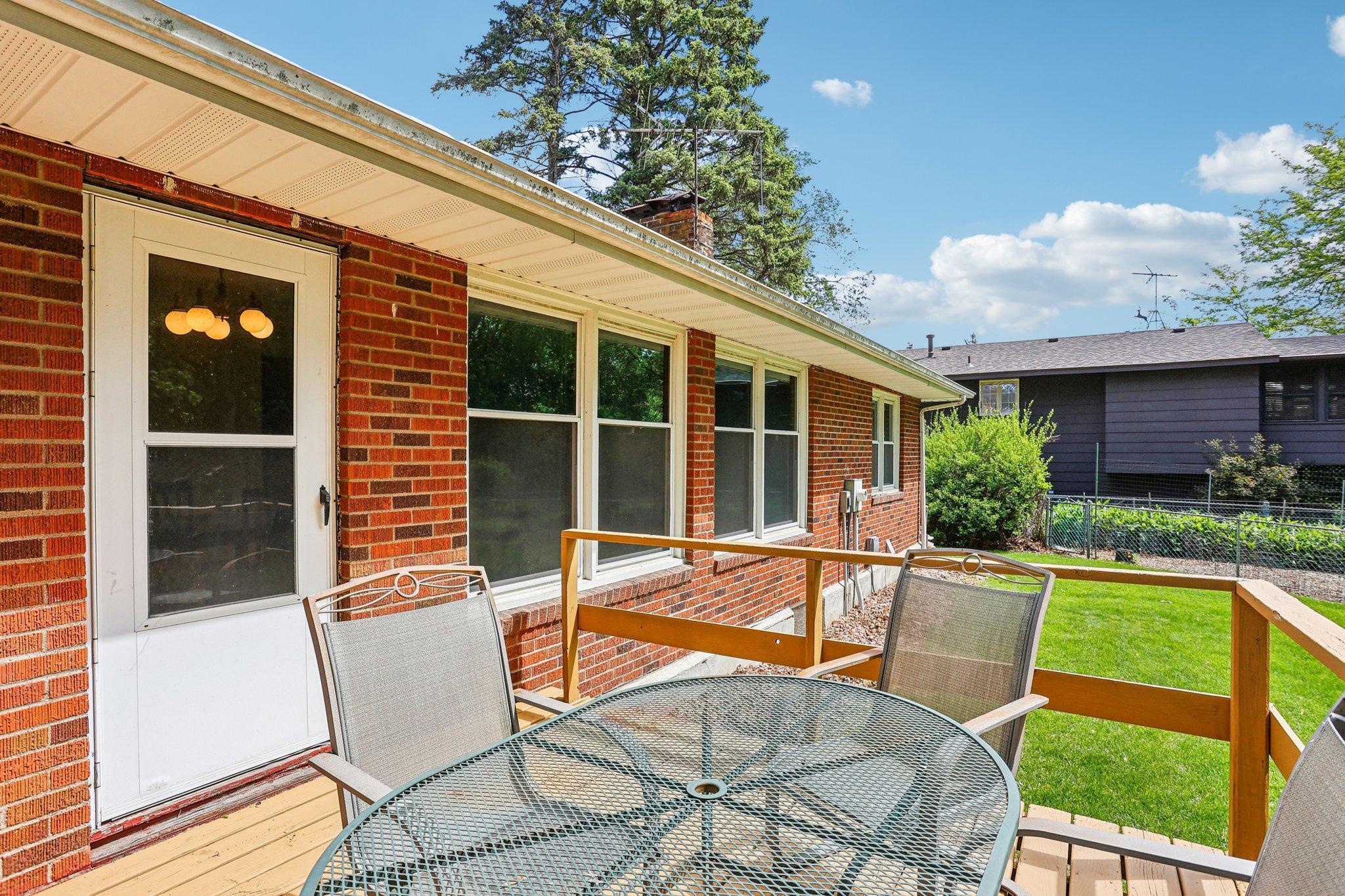 2646 Brookview Drive E